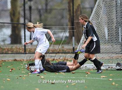 Thumbnail 2 in McKee Vo-Tech vs Beacon (PSAL A Division Quarterfinal) photogallery.