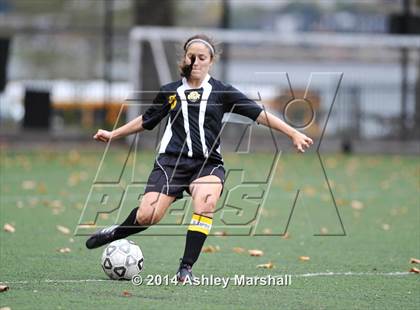 Thumbnail 3 in McKee Vo-Tech vs Beacon (PSAL A Division Quarterfinal) photogallery.