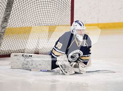 Thumbnail 2 in Notre Dame Catholic @ Fairfield Prep photogallery.