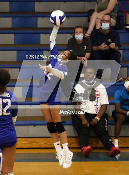 Thumbnail 1 in Foard @ Statesville photogallery.