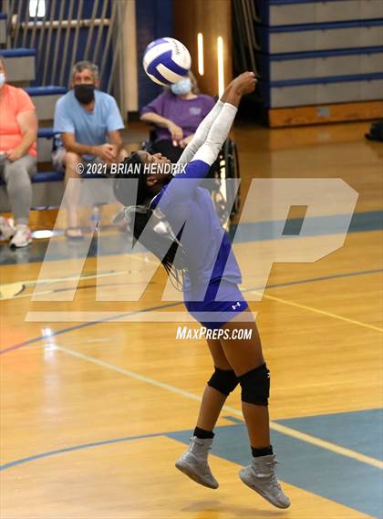 Thumbnail 2 in Foard @ Statesville photogallery.