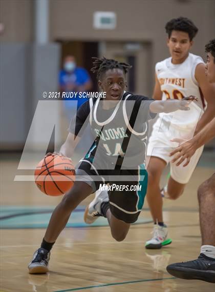 Thumbnail 3 in Guajome Park Academy vs. Southwest SD (6th Annual Del Lago Tip Off Classic) photogallery.