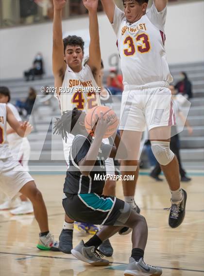 Thumbnail 1 in Guajome Park Academy vs. Southwest SD (6th Annual Del Lago Tip Off Classic) photogallery.
