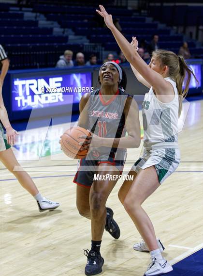 Thumbnail 2 in Fort Wayne North Side vs Westfield (PSM Holiday Shootout) photogallery.