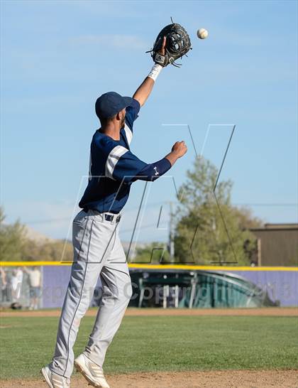 Thumbnail 2 in Riverton vs. Copper Hills (Utah 5A 1st round) photogallery.