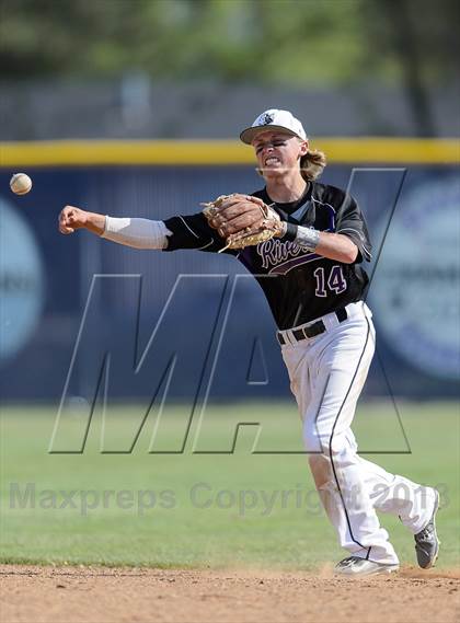 Thumbnail 3 in Riverton vs. Copper Hills (Utah 5A 1st round) photogallery.