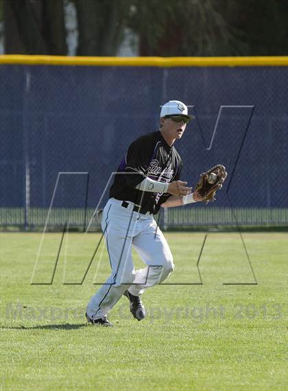Thumbnail 3 in Riverton vs. Copper Hills (Utah 5A 1st round) photogallery.