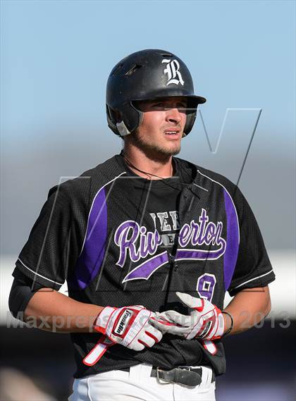 Thumbnail 3 in Riverton vs. Copper Hills (Utah 5A 1st round) photogallery.