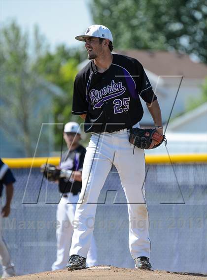 Thumbnail 2 in Riverton vs. Copper Hills (Utah 5A 1st round) photogallery.