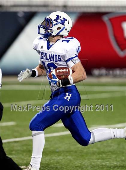 Thumbnail 1 in Christian County vs. Highlands (KHSAA Class 5A Commonwealth Gridiron Bowl) 	  photogallery.