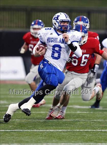 Thumbnail 2 in Christian County vs. Highlands (KHSAA Class 5A Commonwealth Gridiron Bowl) 	  photogallery.