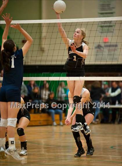 Thumbnail 3 in Rocky Hill vs. Barlow (CIAC Class M Final) photogallery.