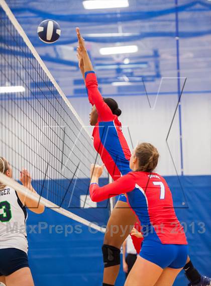 Thumbnail 2 in ThunderRidge vs. Cherry Creek (Titan Classic) photogallery.