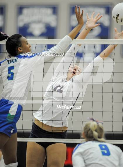 Thumbnail 2 in Xavier College Prep vs. Perry (AIA 6A Semifinal) photogallery.