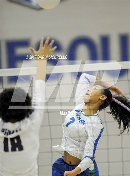Thumbnail 3 in Xavier College Prep vs. Perry (AIA 6A Semifinal) photogallery.
