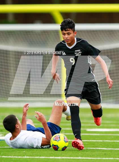 Thumbnail 1 in Juarez vs. Chicago Washington photogallery.