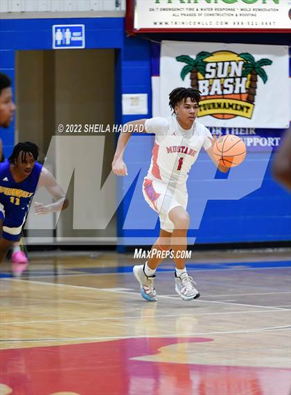 Thumbnail 2 in Northside Christian vs Auburndale (Sunbash Tournament) photogallery.