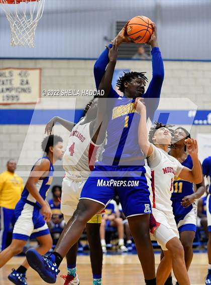 Thumbnail 2 in Northside Christian vs Auburndale (Sunbash Tournament) photogallery.
