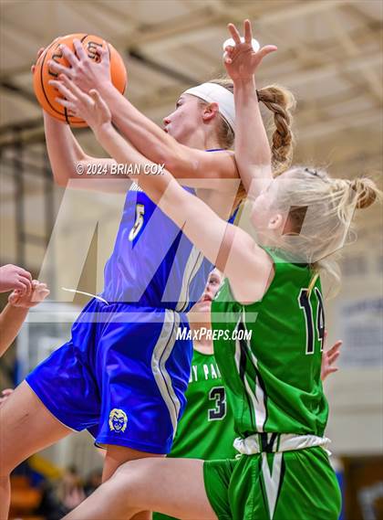 Thumbnail 3 in Harrison vs Yellville-Summit (Mountain Home Jr Invitational) photogallery.
