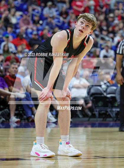 Thumbnail 3 in Lipan vs. New Home (UIL 2A Basketball State Semifinal) photogallery.