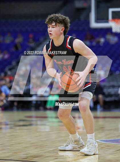 Thumbnail 3 in Lipan vs. New Home (UIL 2A Basketball State Semifinal) photogallery.