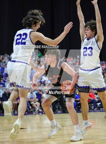 Thumbnail 2 in Lipan vs. New Home (UIL 2A Basketball State Semifinal) photogallery.