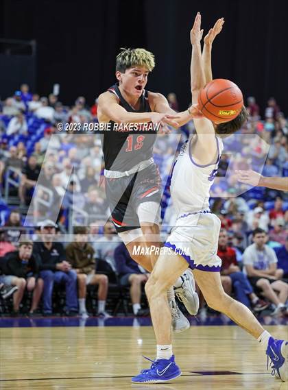Thumbnail 2 in Lipan vs. New Home (UIL 2A Basketball State Semifinal) photogallery.