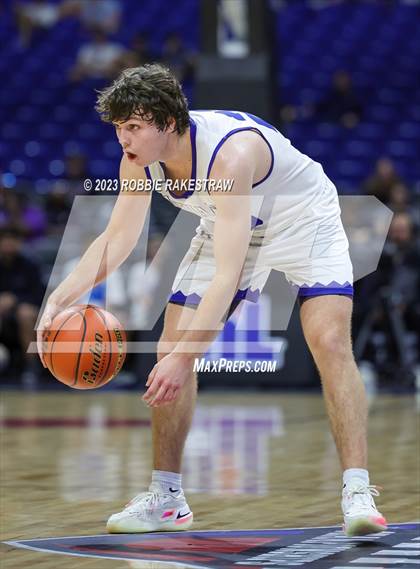 Thumbnail 1 in Lipan vs. New Home (UIL 2A Basketball State Semifinal) photogallery.