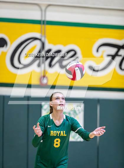 Thumbnail 1 in Royal @ Moorpark photogallery.