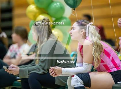 Thumbnail 1 in Royal @ Moorpark photogallery.