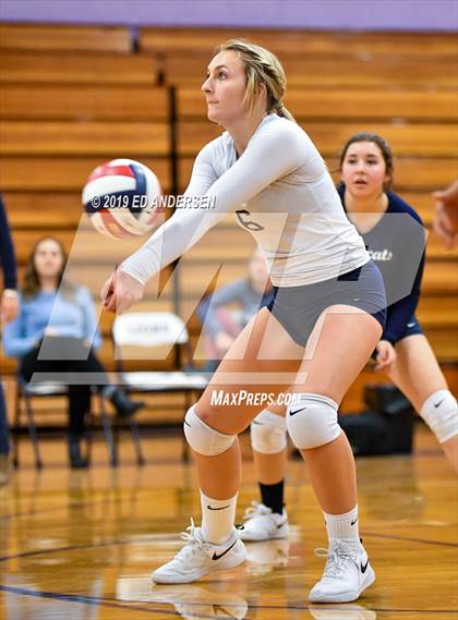 Thumbnail 3 in Yerington vs. White Pine (NIAA 2A Northern Final) photogallery.