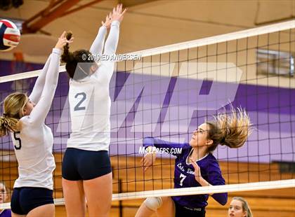 Thumbnail 2 in Yerington vs. White Pine (NIAA 2A Northern Final) photogallery.