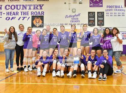Thumbnail 3 in Yerington vs. White Pine (NIAA 2A Northern Final) photogallery.