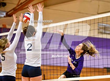 Thumbnail 1 in Yerington vs. White Pine (NIAA 2A Northern Final) photogallery.