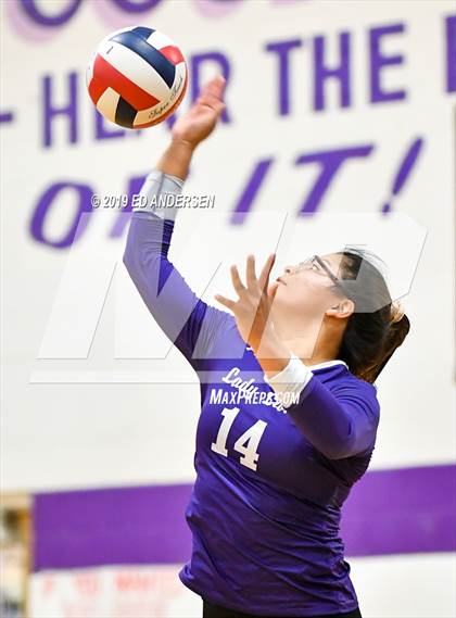 Thumbnail 1 in Yerington vs. White Pine (NIAA 2A Northern Final) photogallery.