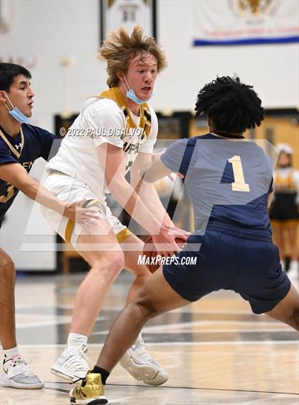 Thumbnail 2 in Mullen @ Arapahoe photogallery.