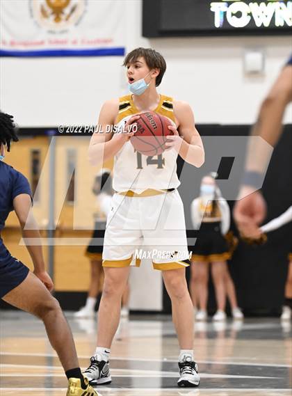 Thumbnail 1 in Mullen @ Arapahoe photogallery.
