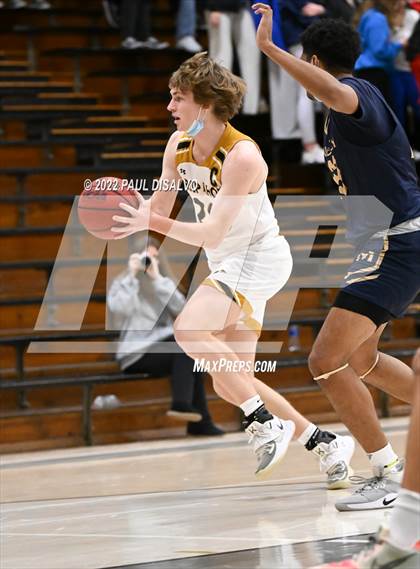 Thumbnail 1 in Mullen @ Arapahoe photogallery.