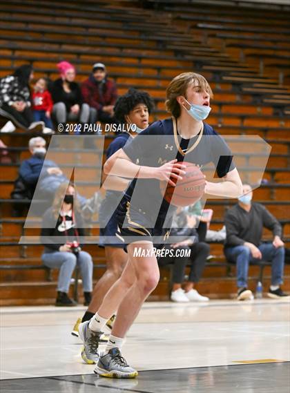 Thumbnail 3 in Mullen @ Arapahoe photogallery.