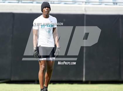 Thumbnail 2 in Lowndes vs Ed White  (Jaguars Prep 11-On Tournament) photogallery.