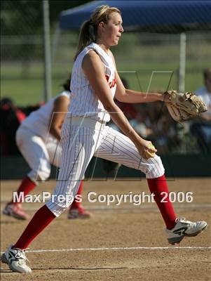 Thumbnail 1 in Oakdale vs Vanden (D3 Section Final) photogallery.