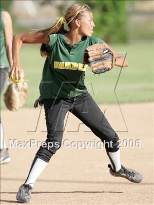 Thumbnail 1 in Oakdale vs Vanden (D3 Section Final) photogallery.