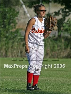 Thumbnail 1 in Oakdale vs Vanden (D3 Section Final) photogallery.