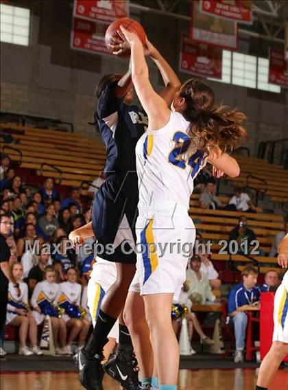 Thumbnail 3 in Avalon vs. Rolling Hills Prep (CIF SS D5A Final) photogallery.