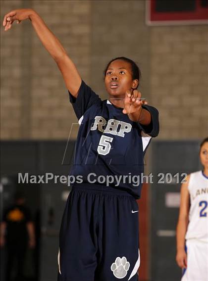 Thumbnail 2 in Avalon vs. Rolling Hills Prep (CIF SS D5A Final) photogallery.