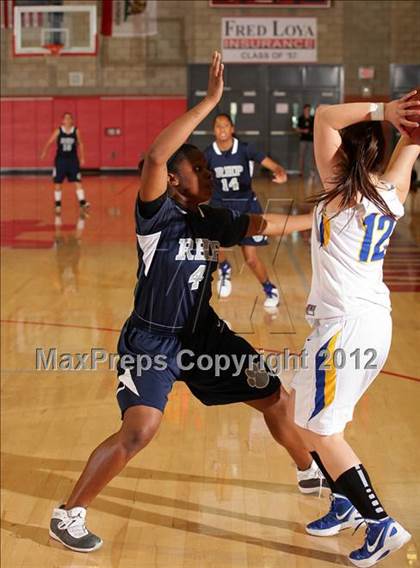 Thumbnail 3 in Avalon vs. Rolling Hills Prep (CIF SS D5A Final) photogallery.