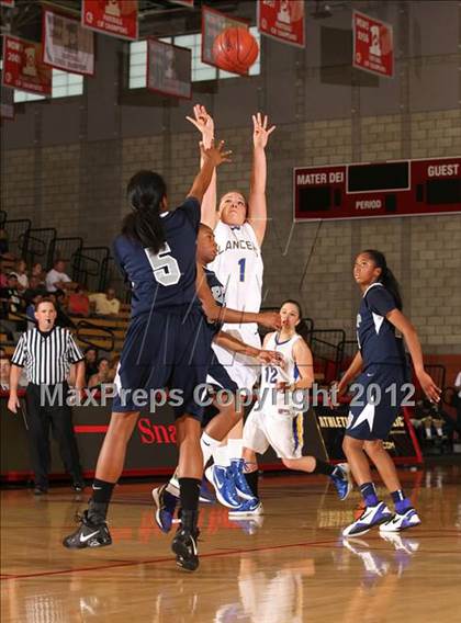 Thumbnail 3 in Avalon vs. Rolling Hills Prep (CIF SS D5A Final) photogallery.