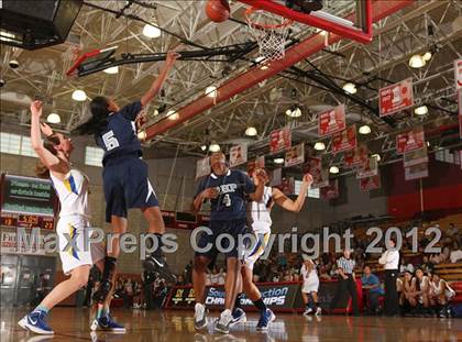 Thumbnail 3 in Avalon vs. Rolling Hills Prep (CIF SS D5A Final) photogallery.