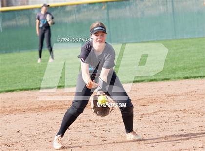 Thumbnail 3 in Farmington @ Syracuse photogallery.