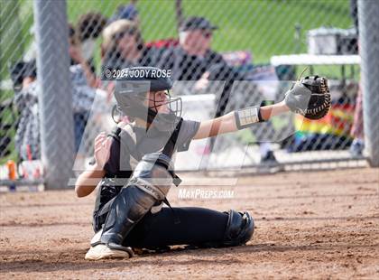 Thumbnail 3 in Farmington @ Syracuse photogallery.